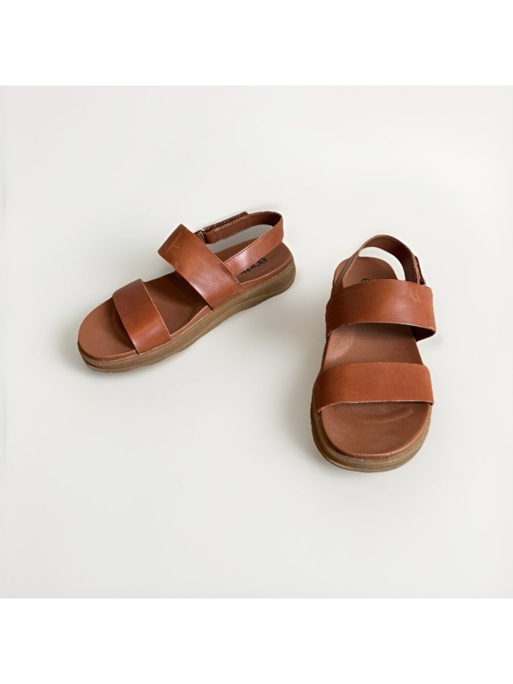 Earth Women's Leah Round Toe Strappy Casual Flat Sandals Brown 210 8M - Picture 1 of 16